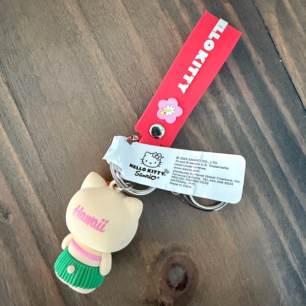Aloha Hello Kitty Hawaii ABC Store Keychain - Picture 2 of 2
